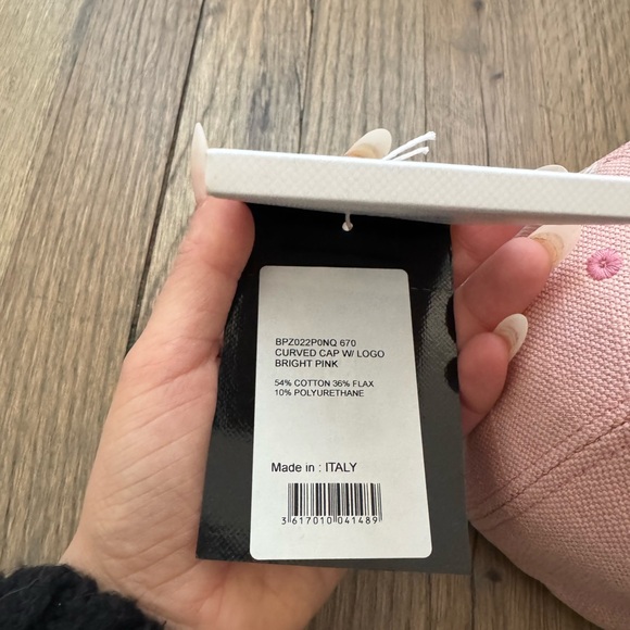 Givenchy Bright Pink Curved Cap - Picture 4 of 5